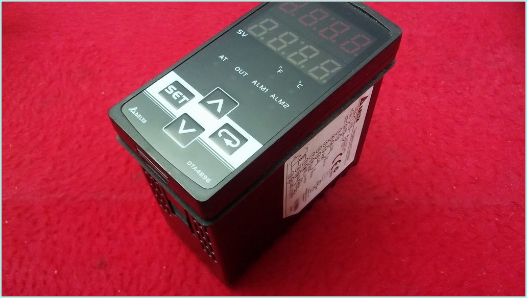 DELTA DTA4896V0 DTA4896 ISI KONTROL SIFIR KUTULU CİFT SIRA 4 HANELİ